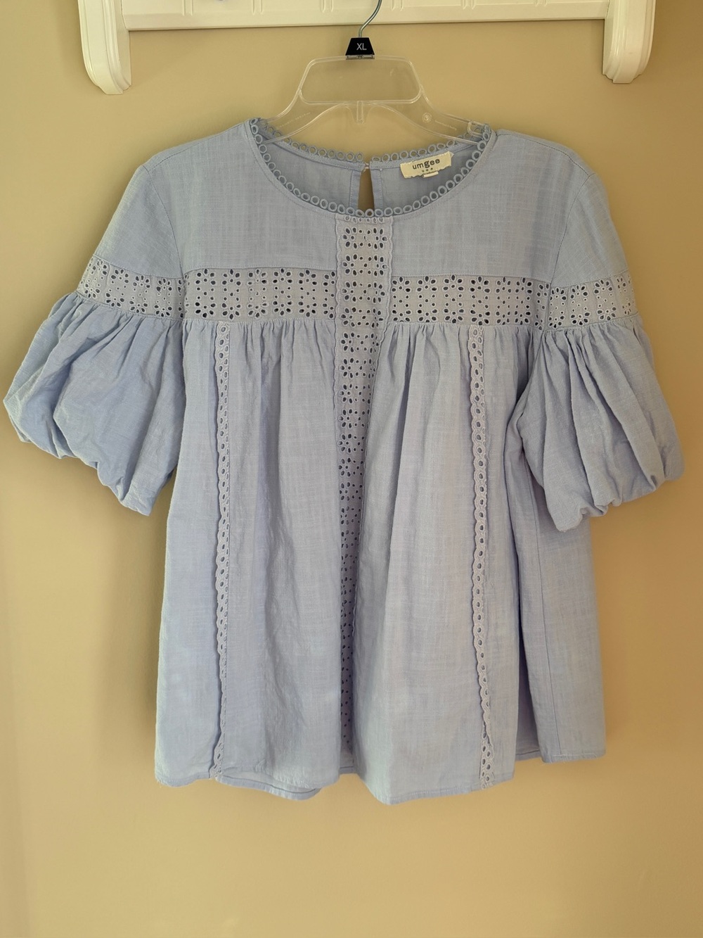 Umgee Pale Blue Eyelet Crochet Puff Sleeve Blouse Size Large